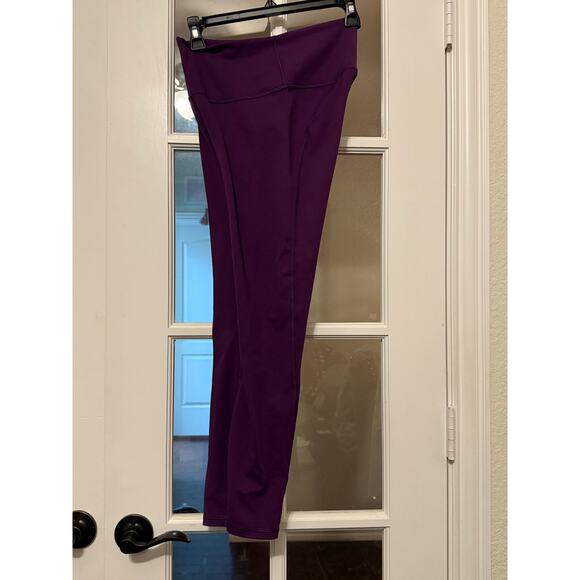 Fabletics Define PowerHold® High-Waisted Legging
7/8 size small NWOT purple - Picture 14 of 15